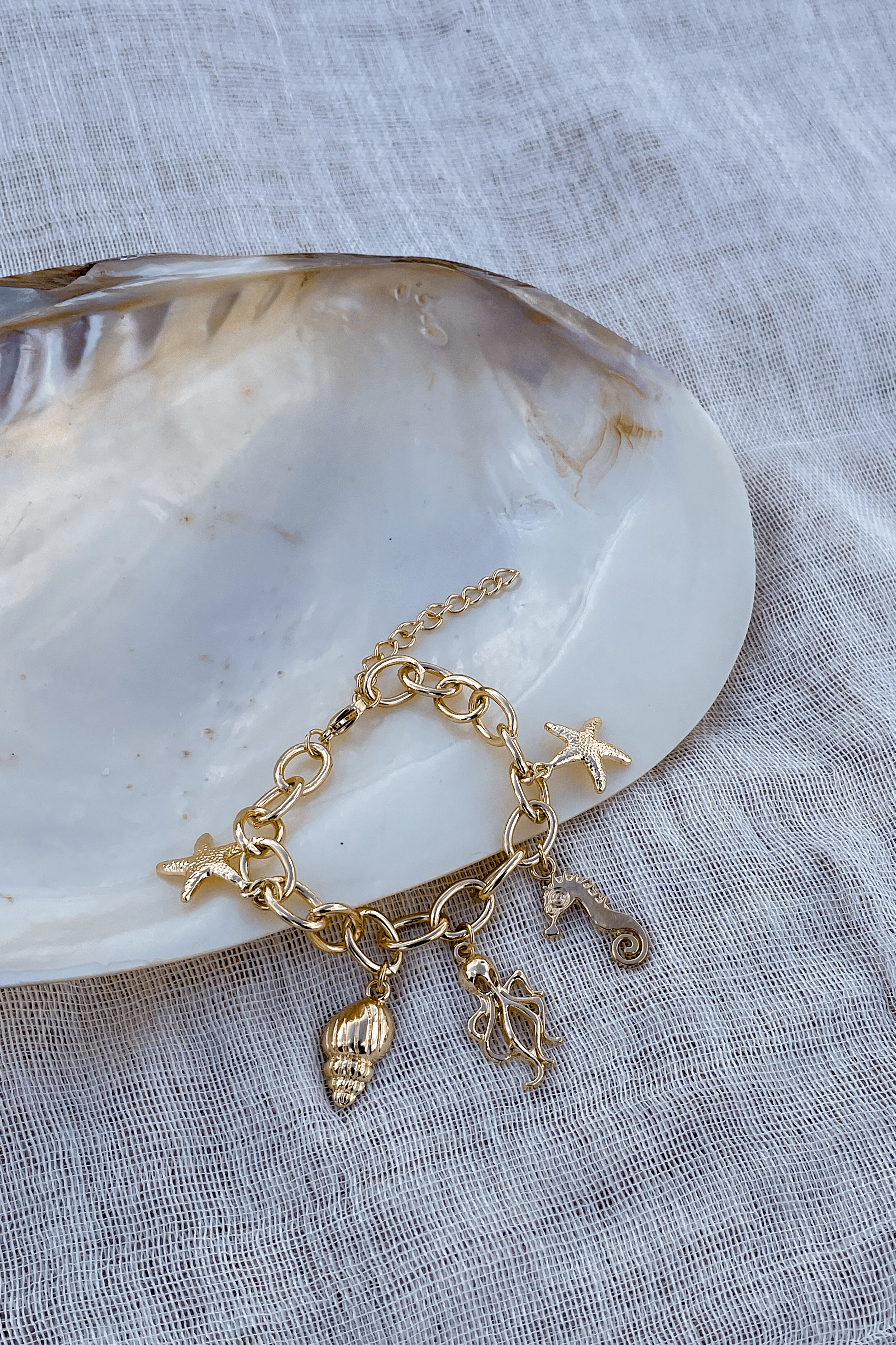 Lora Bracelet - Women Jewelry - LOST IN PARADISE