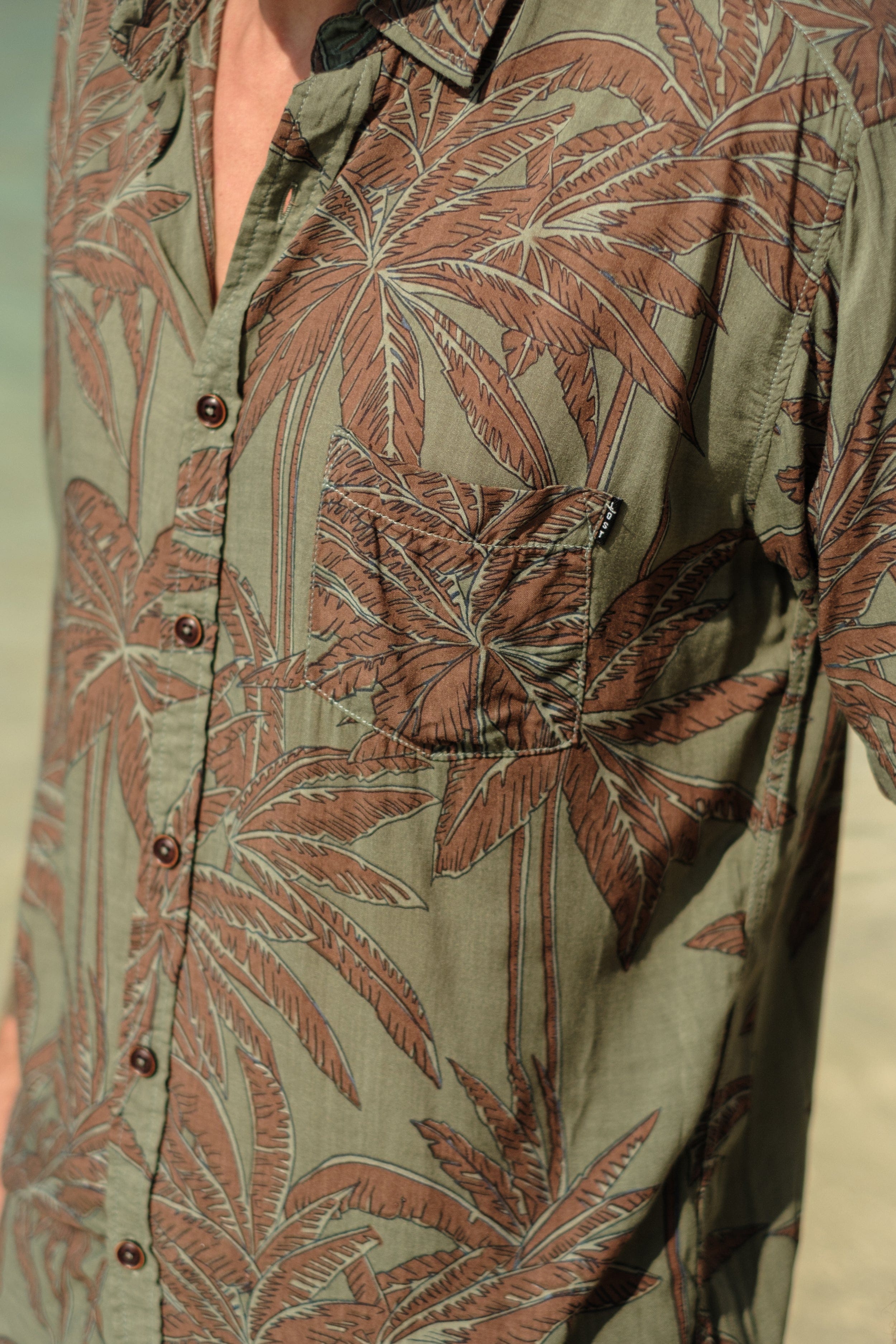 Retro Palm Shirt - Man Shirt - LOST IN PARADISE