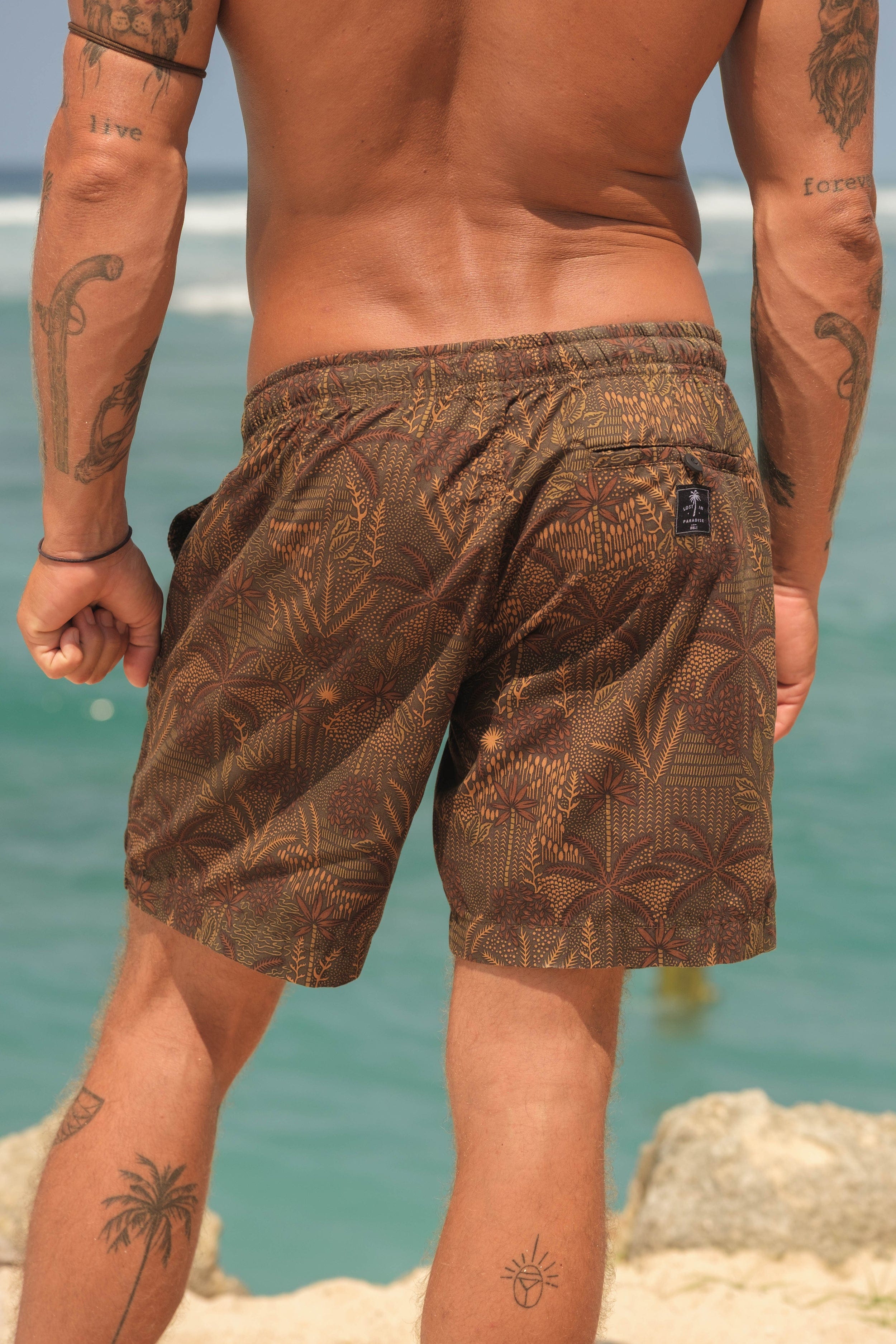 Hutani Short - Man Short - LOST IN PARADISE