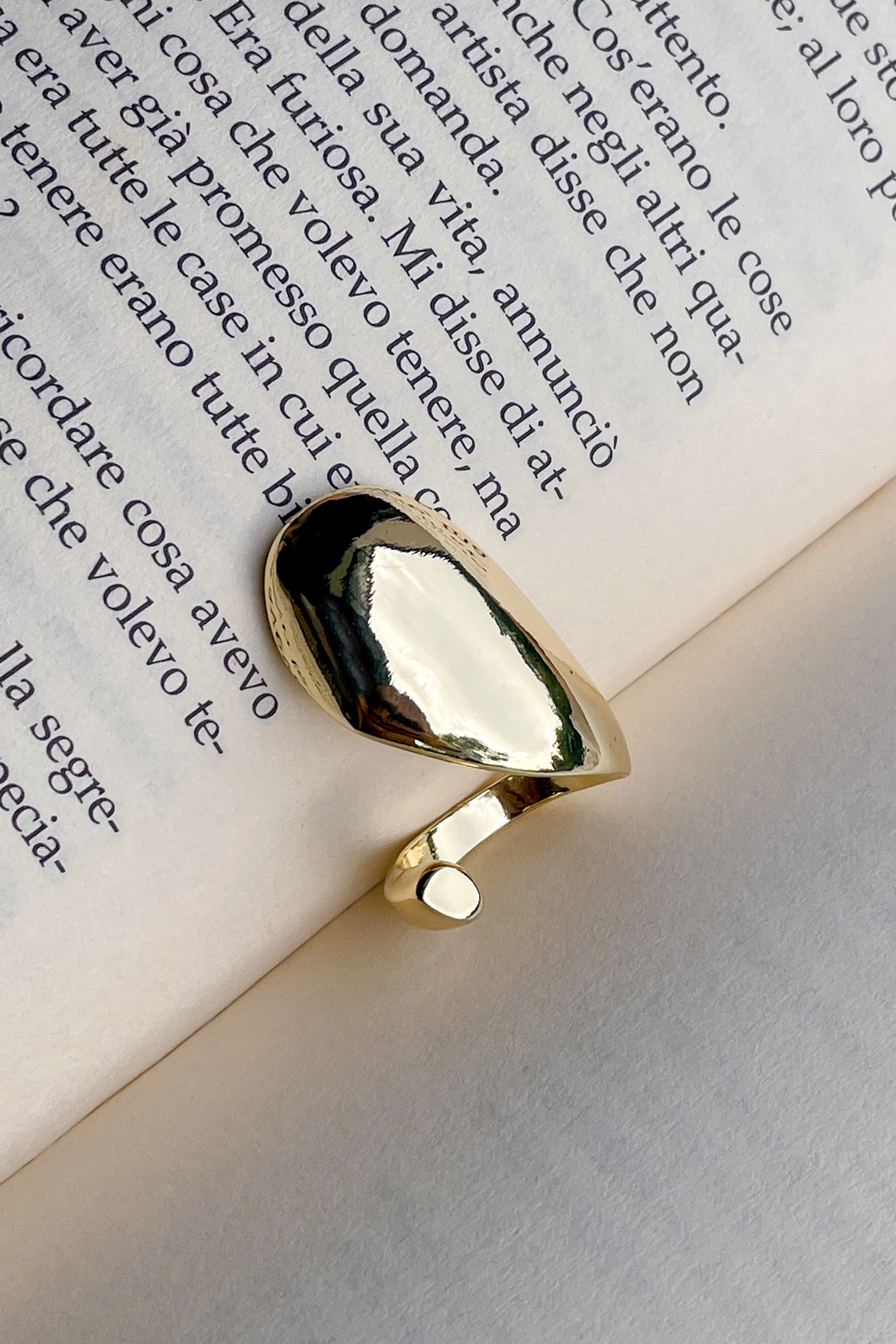 Luxe Ring - Women Jewelry - LOST IN PARADISE