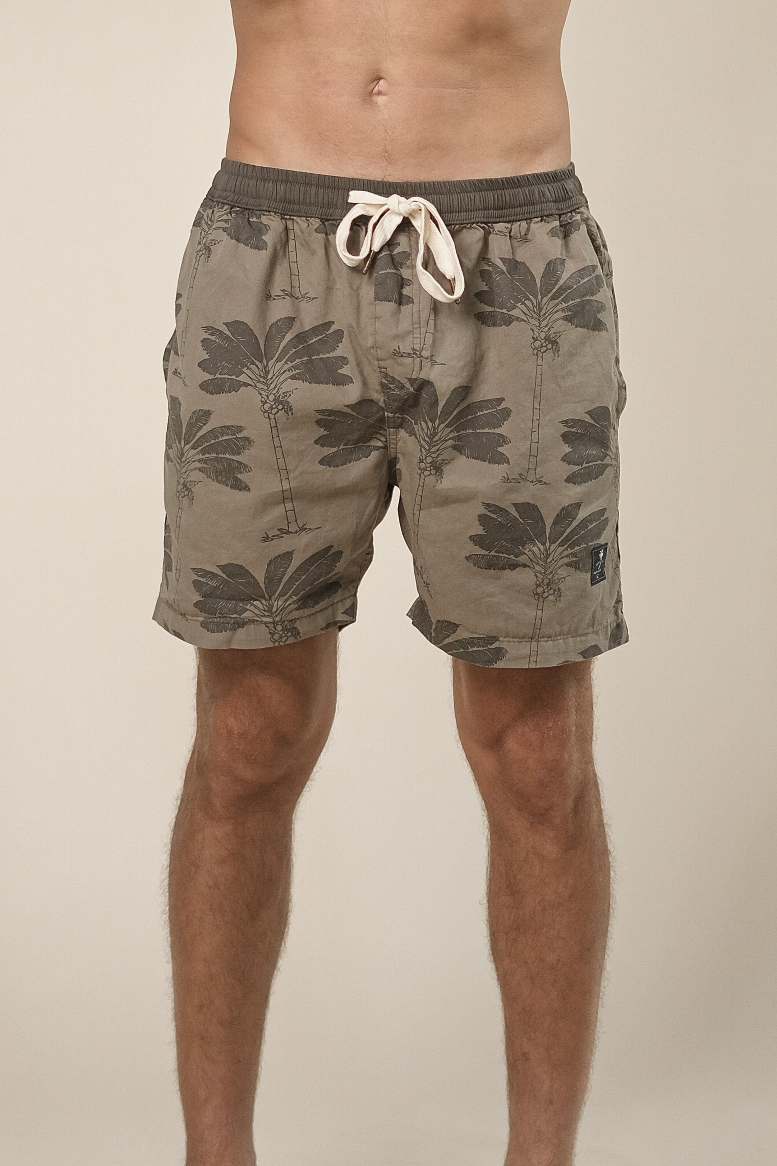 Traveller Palm Short - Man Short - LOST IN PARADISE