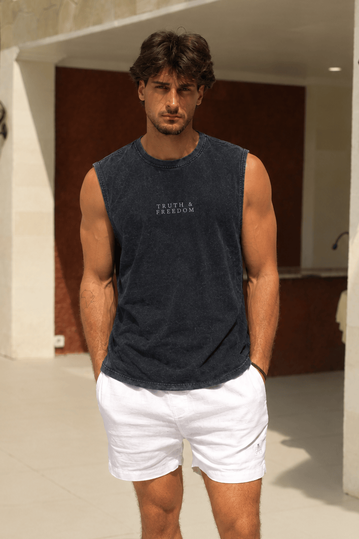 LVM Great Notice - Man Singlet - VERITAS & LIBERTE