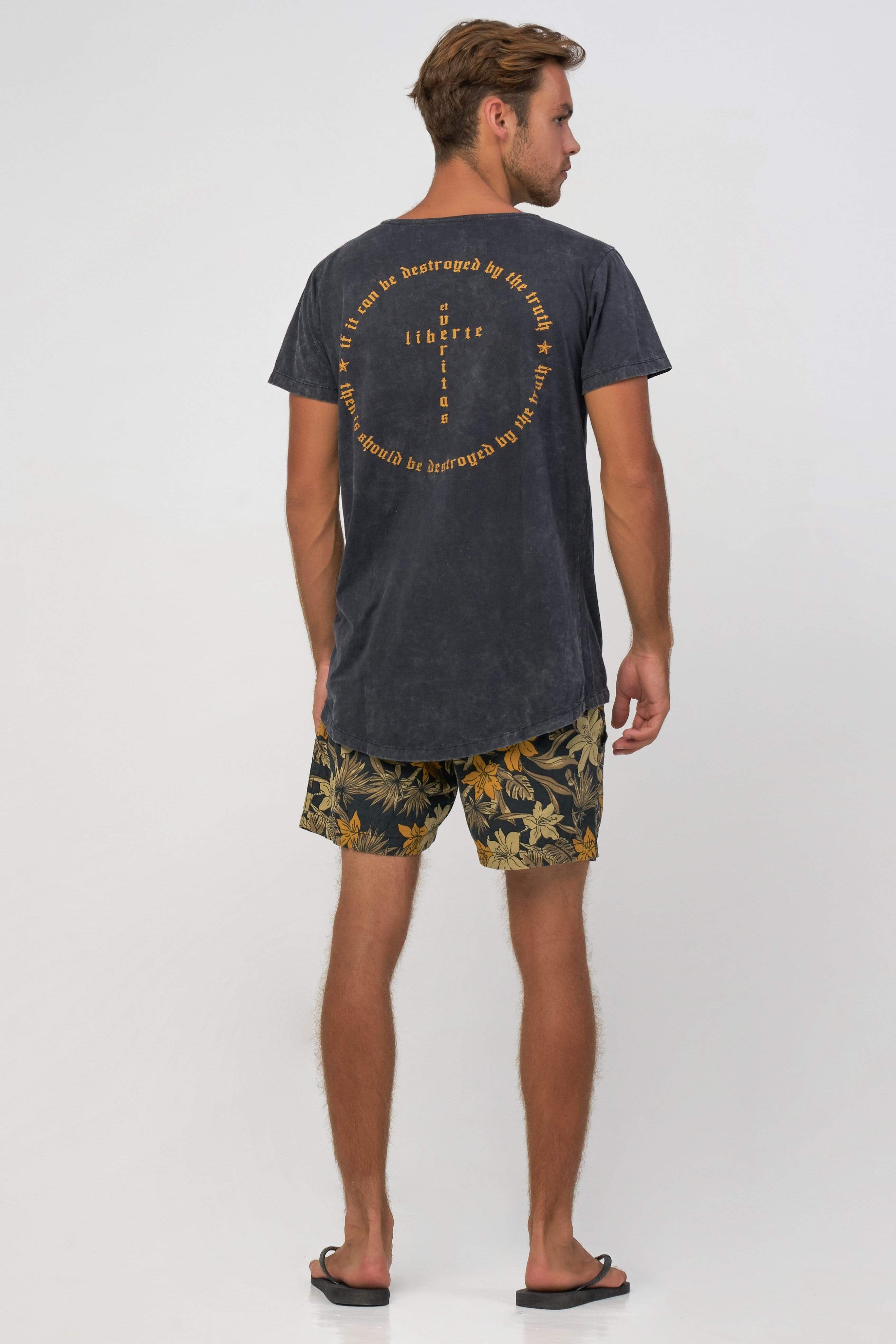 Lvt Destroyed - Man T-Shirt - VERITAS & LIBERTE